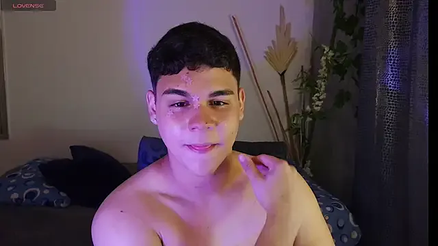 eithan_jonnes model from StripChat