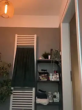 Elenascrib on StripChat