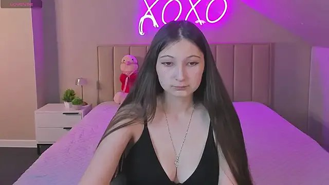 Ella_Burns on StripChat 