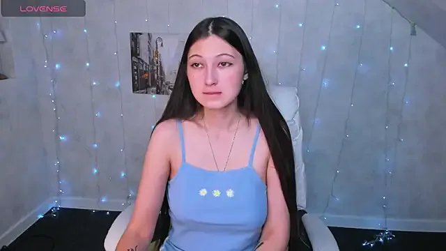 Ella_Burns on StripChat 