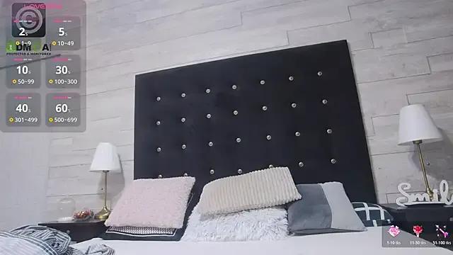 Ella_Lizzie on StripChat 