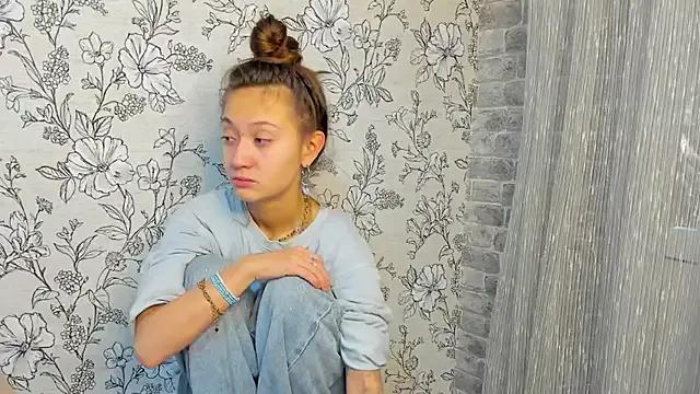 EllaSky_xoxo's avatar