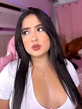 Emiily_Moore1 on StripChat