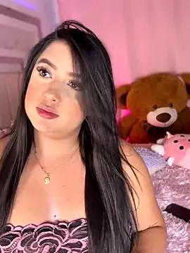 Emiily_Moore1 on StripChat