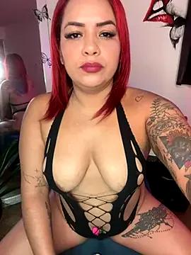 EmmaHot on StripChat