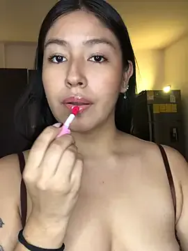 EmmaRossem on StripChat