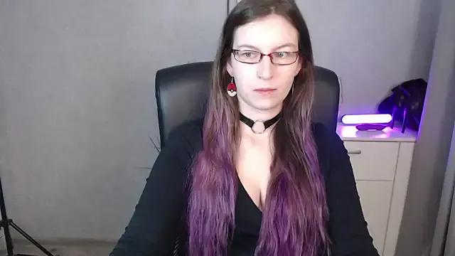 emmaxDelight on StripChat