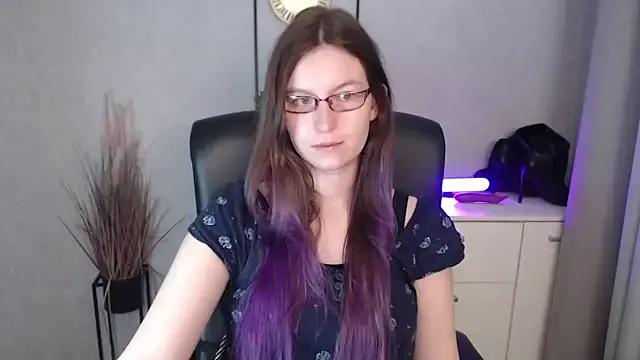 emmaxDelight on StripChat