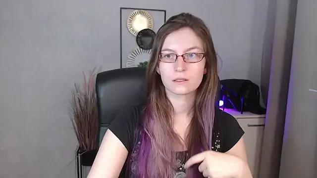 emmaxDelight on StripChat