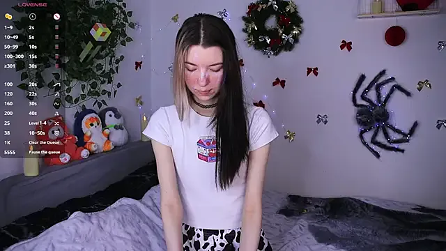 Emmie_shy on StripChat