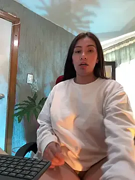 emmily_d on StripChat