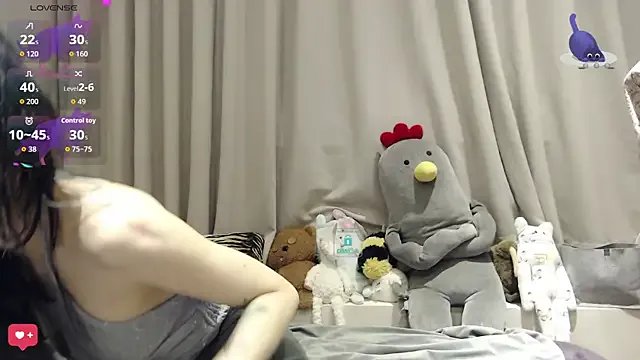 Etherealcat33 on StripChat 