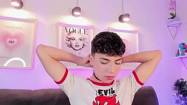 evan_voss — put your fingers in my ass daddy