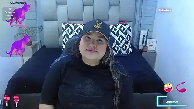 evelin_zaens on StripChat
