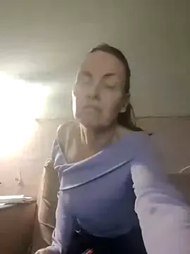 Evelina_cute on StripChat