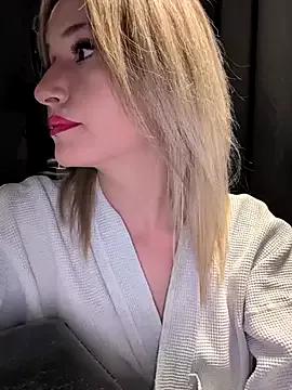 GangBangKitty on StripChat 