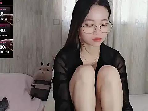 HeIlo-Honey on StripChat