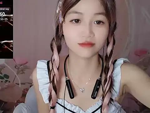 HeIlo-Honey on StripChat