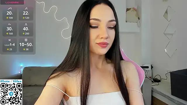 Helen_Spark on StripChat 