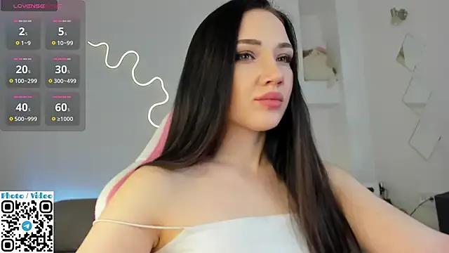 Helen_Spark on StripChat 