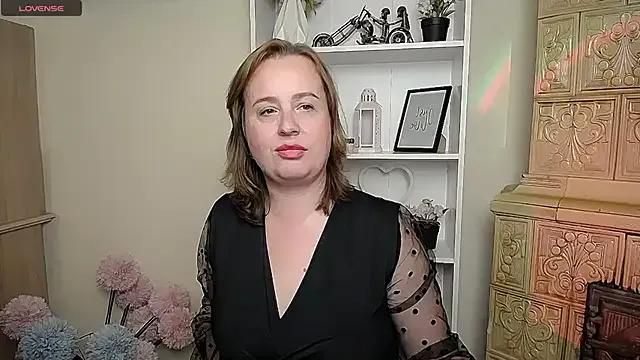 HelenFl on StripChat