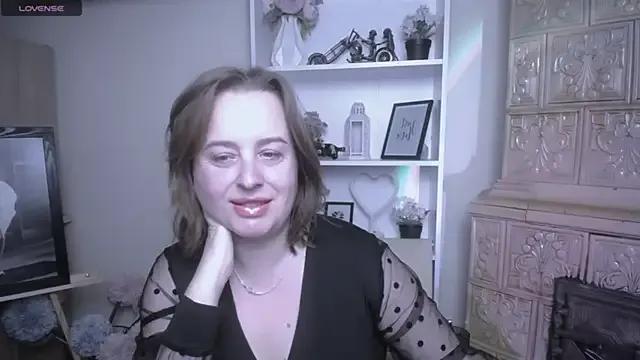 HelenFl on StripChat