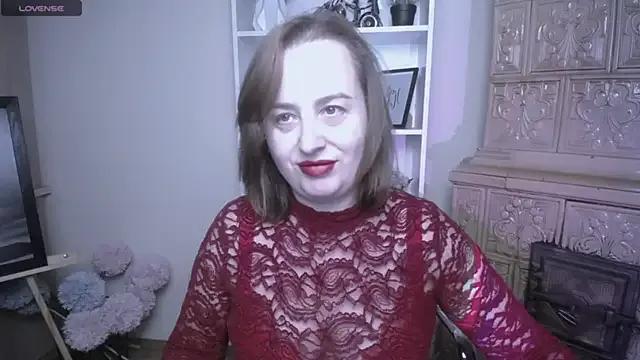 HelenFl on StripChat