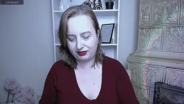 HelenFl on StripChat