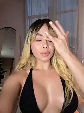 Holli_woul on StripChat 