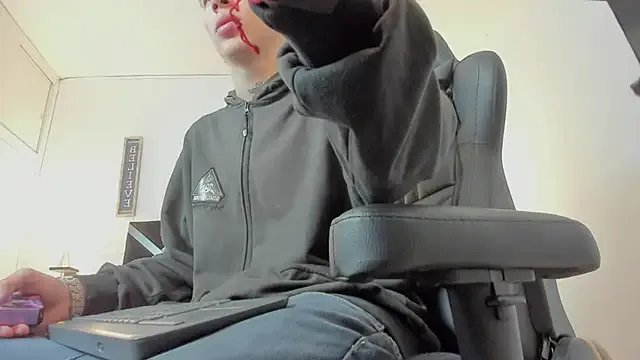 iammariano on StripChat 