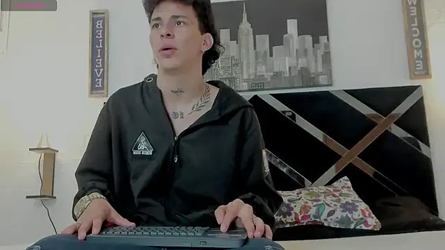 iammariano on StripChat 