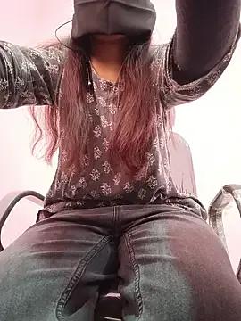 Iamyourdarling on StripChat