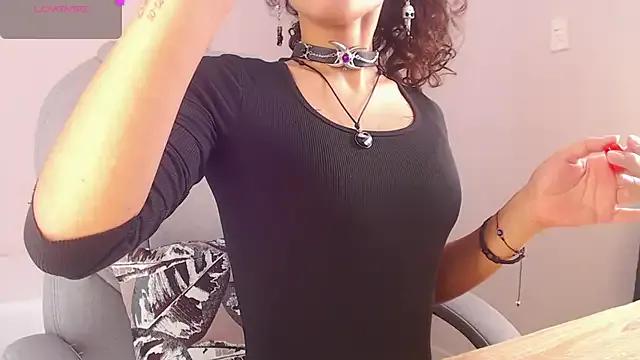 ilitzy_cardona on StripChat 