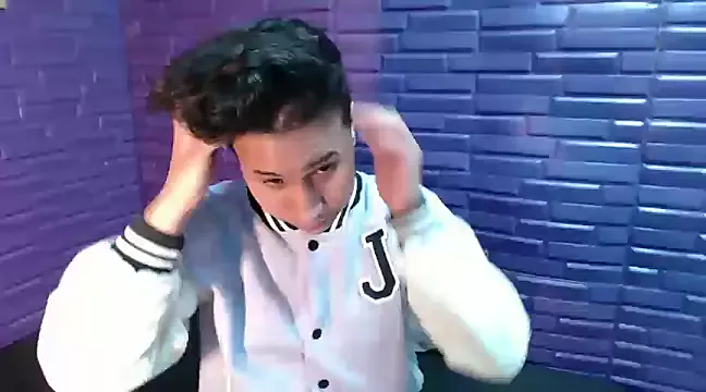 Im_Milan_Rs on StripChat