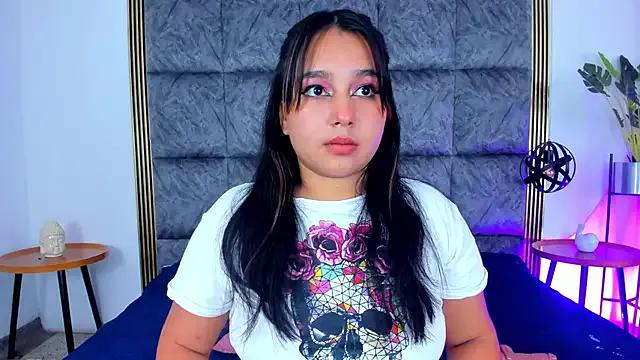 IvannaaVega on StripChat