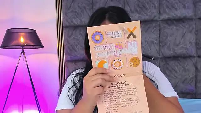 IvannaaVega on StripChat