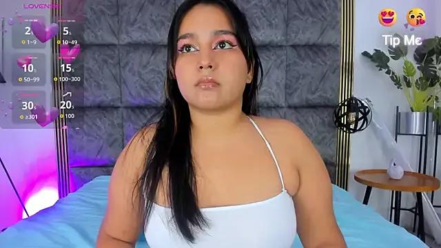 IvannaaVega on StripChat