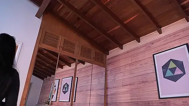 IzzyWild on StripChat 