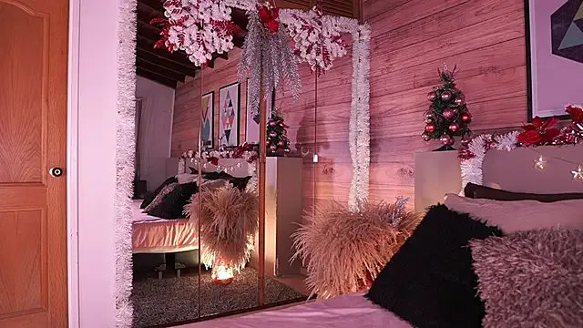 IzzyWild on StripChat 