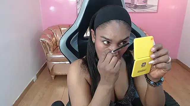 kamala_a on StripChat 