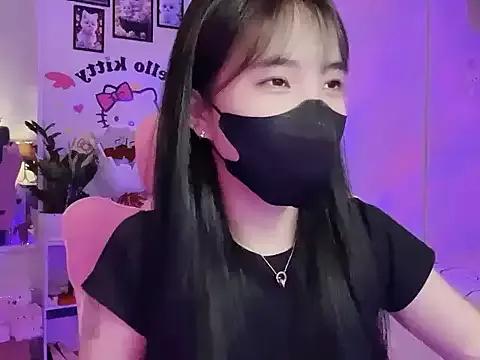 keelinnn19 on StripChat 