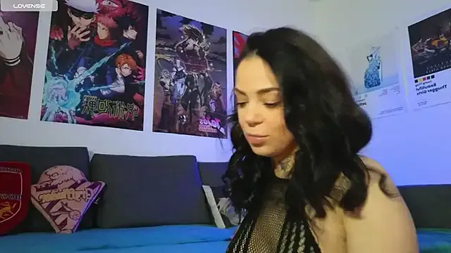 KiraQuinn1 on StripChat