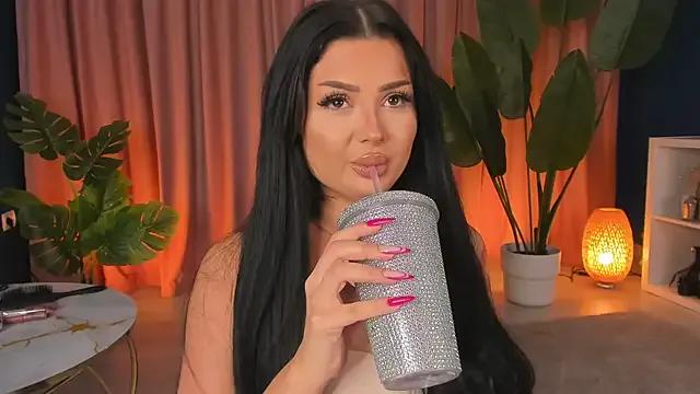 KylieKroftt on StripChat