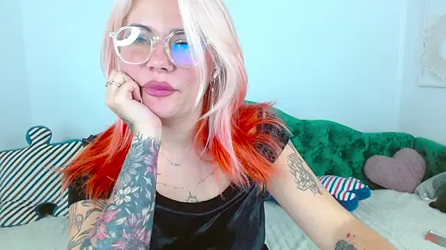 lada_love on StripChat