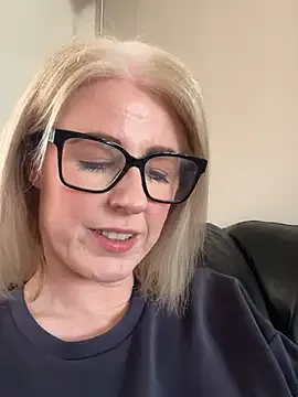 Laylaskyexx on StripChat