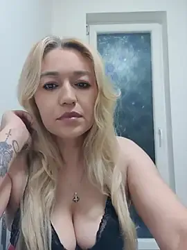 LexaVelure model from StripChat