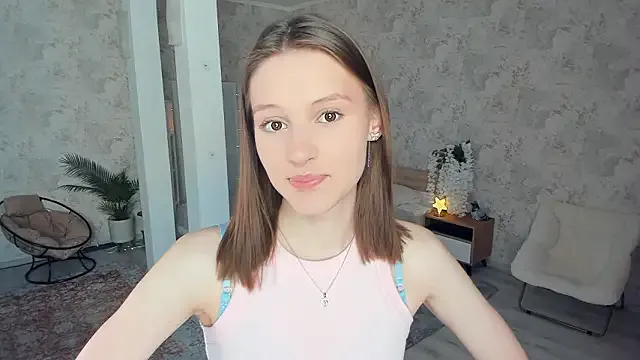 LianneBynon model from sc