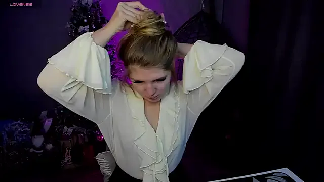 lily_williamss on StripChat 