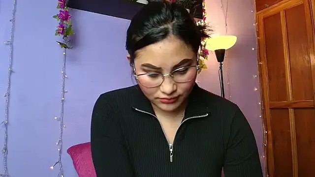 Little_Ivy on StripChat 