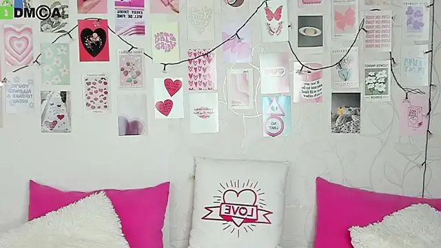 little_radiant_sun on StripChat 